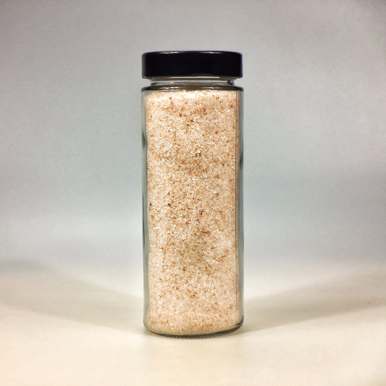 Himalaya Salz körnig gemahlen für Salzstreuer im grossen Glas mit schwarzer Deckel